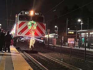 2024 Caltrain holiday train + Railfanning