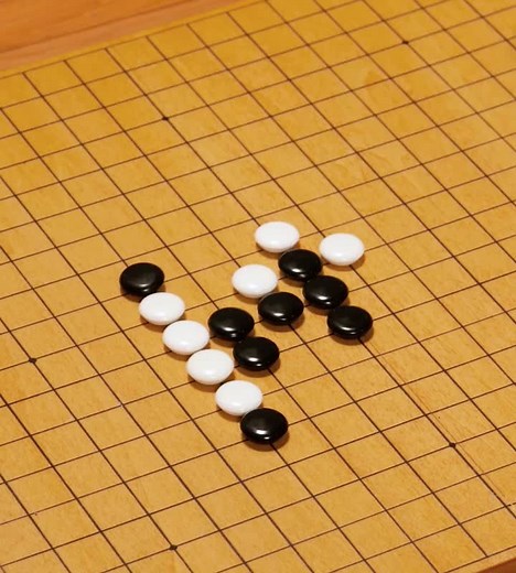 나랑 오목둘래? 아니 난 요리할래! Do you want Gomoku with me? No I'll cook! #youtube #오목 #바둑알 #게임 #스톱모션 #stopmotion #cooking #miniature #mukbang #보토스패밀리 #미니어쳐 #쿠킹