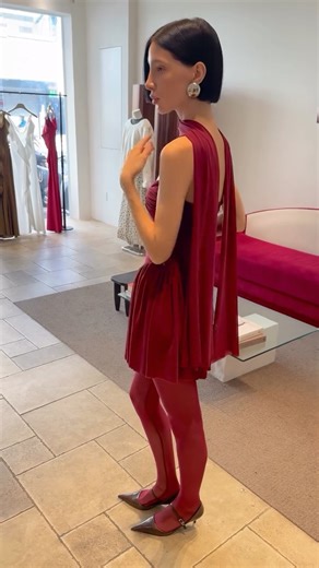 The definition of quiet confidence. Our Mesh Ruched Mini Dress just landed in a spectacular new hue. Minimal silhouette, maximum impact. Designed for the woman who owns her moment. Available in store now. Come try on the feeling. ___________ 퐂퐎퐂퐎퐒퐈퐍 - 퐅퐨퐫 퐰퐨퐦퐞퐧, 퐁퐲 퐰퐨퐦퐚퐧 - 퐂퐨퐧퐧퐞퐜퐭, 퐈퐧퐬퐩퐢퐫퐞 & 퐓퐡퐫퐢퐯퐞 ▪️Store 365 Võ Văn Tần District 3 TPHCM ▪️Website: https://cocosin.com | COCO SIN | Facebook