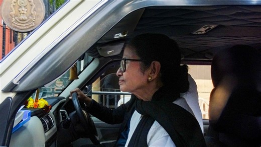 When Mamata Banerjee argued her case in Supreme Court, 1st serving CM to do so