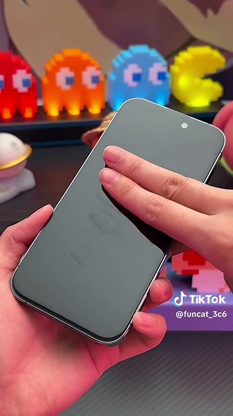 What can FUNCAT screen protector cabin do? Rapidly finishing the process. Smooth touches. Give you a new feeling.