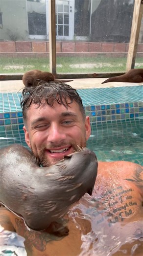 Sean Kalin Jr on Instagram: "I’ll take all the kisses"