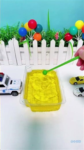 Story of construction vehicles: little white for swimming pool # Intelligence Toys