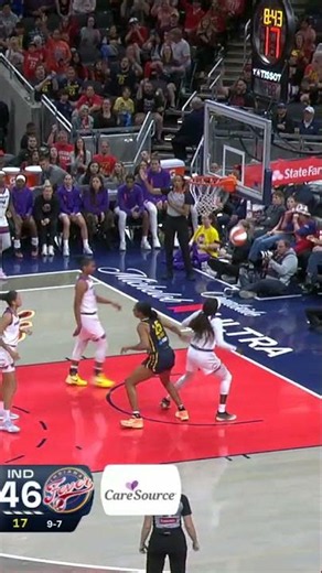 HALFCOURT VISION 👓 Caitlin Clark Finds Lexie Hull with the Dime from Halfcourt for the Corner Triple