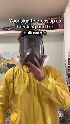 Dress Up as Jesse Pinkman from Breaking Bad This Halloween
