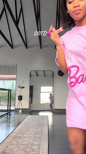 Fashion Fusion: Styling Vest and Thrifted Jeans OOTD