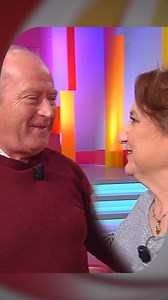 💞Precioso encuentro de Damian y Antonia en el plató de 'En Compañía' con tarta incluida 🎂 ¿Creéis que hubo química? #EnCompañía 🧡 | En Compañía