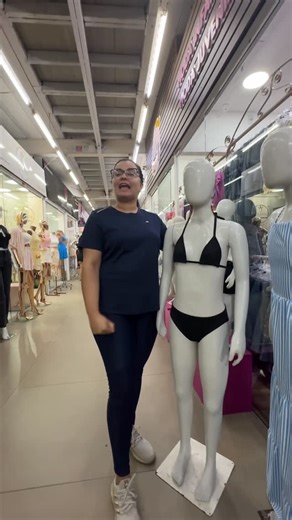 Lily on Instagram: "✨ Aqui na nossa loja, somos especialistas em moda infantil e juvenil, com foco em jeans de modelagem perfeita que veste bem de verdade — confortável, estiloso e feito pra acompanhar o dia a dia dos pequenos (e dos adolescentes também!). 💌 E tem mais: enviamos para todo o Brasil! Comprou, chegou rapidinho aí na sua casa. 📍 Somos do Rio de Janeiro: 🔹 Matriz: Santa Cruz – Rua Felipe Cardoso, 623, loja 6 (Galeria Shopping Barão) 🔹 Filial: Campo Gra