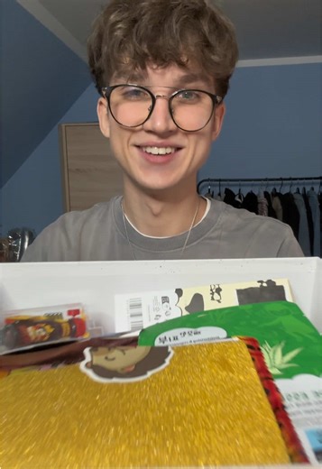 Otwieramy niesamowitą paczkę od widzki!