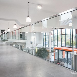 [Hot Item] Prima U Channel Glass Railing with Accessories High-Standard Terrace Metal U Channel Glass Railing