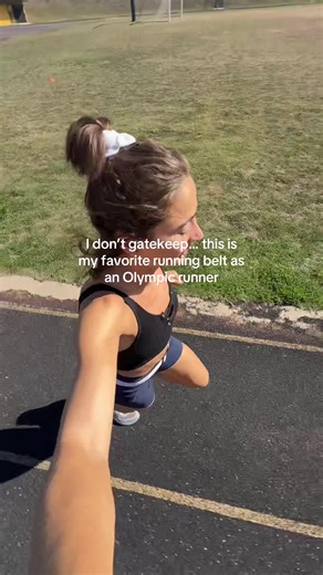 You heard it here first, @lexi.pappas is a SPIbelt girl 🏃‍♀️🏃‍♀️ #running #runningbelt #runningaccessories #halfmarathon