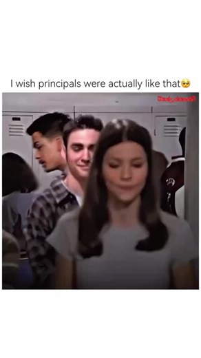 cloudy cinema on Instagram: "📺 Series: 7th Heaven ⭐ Rating: 5.3/10 IMDb 🎬 Genre: Drama | Family 📀 Seasons: 11 Seasons 📡 Streaming on: Paramount+, Amazon Prime Video & digital platforms (selected regions) 📚 Storyline: 7th Heaven is a long-running family drama centered on the Camden family, led by Reverend Eric Camden and his wife Annie, as they raise their seven children in a small California town. Each episode tackles real-life issues such as relationships, faith, peer pressure, addiction, 