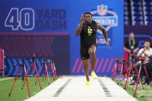 Hill, Moore speed to top-4 times in 40-yard dash at NFL Combine