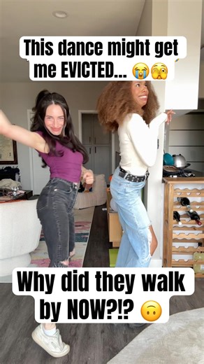 Do you think they know this is OUR JOB?! 😭🍑🫣 #besties #bestiesforever #dancetrend