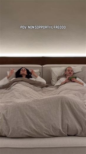 Alessia Colonna on Instagram: "È arrivato il freddo. Ripeto: È ARRIVATO IL FREDDO. Che noia che barba che barba che noia! Avete presente quando vi infilate sotto le coperte e le lenzuola sono gelide? Ecco, io non lo sopporto. E Fede deve sopportare me. Per fortuna ho trovato una soluzione: lo Scaldasonno di @imetec_italia. Da quando lo uso, non riesco più a infilarmi sotto le lenzuola senza. E sì… anche Federico dorme meglio. #adv #Imetec #Scaldasonno #TurnYourRitualsOn"