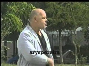 PEGADINHA FAKE 3 E O CARECA CONTINUA "MATANDO" - Hidden Camera mailbox the same actor