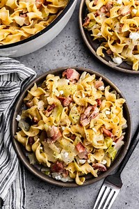 This 30-minute haluski is buttery, hearty, and full of cozy cabbage-and-noodle goodness. Just tender egg noodles tossed with sautéed cabbage, onions, and a whole lotta butter—simple, satisfying, and on the table fast. Eastern European comfort food at its easiest. https://thestayathomechef.com/haluski/ | Recipes