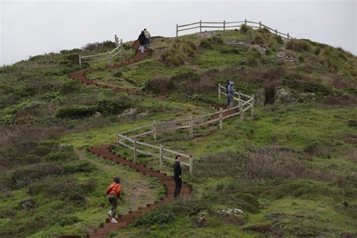 Trail to S.F.’s Twin Peaks, once a ‘disaster,’ transformed into pedestrian paradise