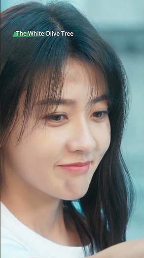 She threw a stone, it hit him—destined to be. 💘 #TheWhiteOliveTree #白色橄榄树 | iQIYI Malaysia
