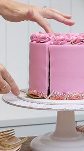 5 hacks for smooth frosting on cakes! Which one(s) will you try on your next cake? | British Girl Bakes