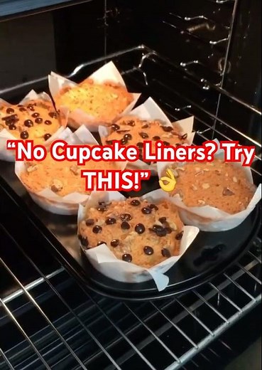 How to Make Cupcake Liners with Parchment Paper 🍰 No Special Tools Needed! #shortsbeta