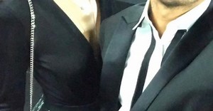 É oficial! Bruna Marquezine e Neymar compartilham beijo nas redes