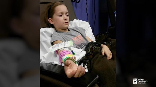 In March 2025, Emily Carpenter asked to be interviewed so she could share her childhood cancer journey and finding positivity through it. She hoped her story would inspire, heal and uplift others navigating their own battle with childhood cancer. This is Emily’s story. Emily was first admitted to Valley Children’s at 9 years old with Acute Myeloid Leukemia and underwent chemotherapy, then went into remission. After a year of being cancer-free, she relapsed and received more chemo and a bone marr