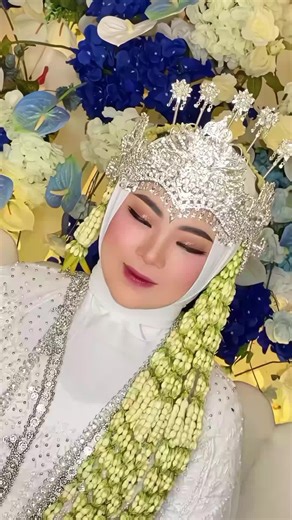Siger Sunda Pengantin: Makna & Cara Memakai Siger Sunda