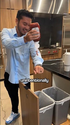 The Shirt That Makes Stains Disappear Instantly 👕