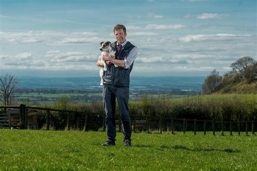 The Yorkshire Vet: Encounter with ‘Alabama’ in the bar - Julian Norton