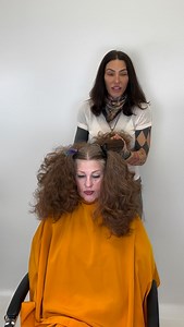 What if haircutting were actually easy?… No matter how thick the hair?! Interactive cutting is a fail proof way to design hair that goes beyond the technique. It’s a whole methodology and I wanna teach you! This is an upcoming class and I’m so excited to drop it! Visit www.GoldStudioAcademy.com for more online education. No gatekeeping, I keep it real and give u alllll the deets! | Presley Poe