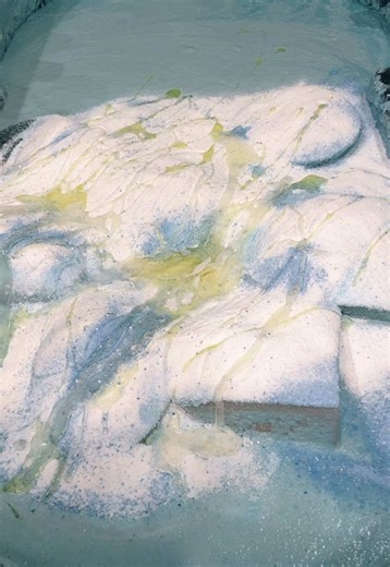 Overloading Laundry Powder: How to Handle 130 Bags!