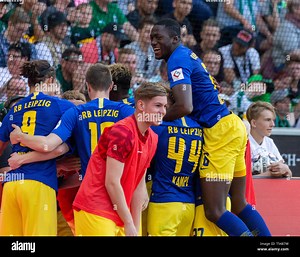 Emile smith rowe leipzig hi-res stock photography and images - Alamy