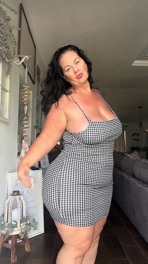 find my 🔥 page to see more of me if you can handle it 🫣 #fyp #duet #explore #hourglass #tiktok #thickthighessaveslive #thicktoker #findyoursexy