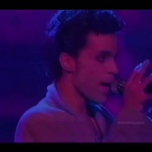📺 Prince performing ‘Pop Life’ on Parade Tour in 1986 💎 ”I’ve heard some people say I’m not talking about anything on this record. And what a lot of other people get wrong about the record is that I’m not trying to be this great visionary wizard. Paisley Park is in everybody’s heart. It’s not just something that I have the keys to. I was trying to say something about looking inside oneself to find perfection. Perfection is in everyone. Nobody’s perfect, but they can be. We may never reach that