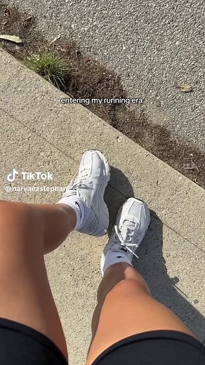 Most Comfortable Running Sneakers: Nike Zoom Vomero 5 Review