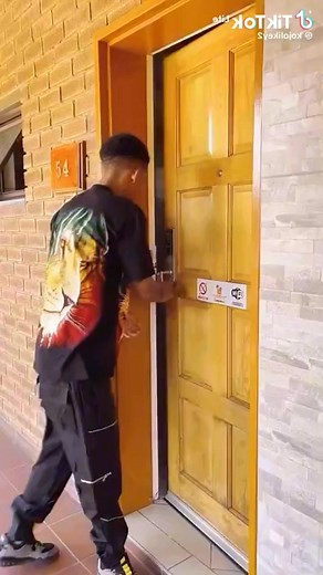 1.9M views · 10K reactions | Shocked 勞 #fypシ゚viralシfypシ゚viralシalシ #viralreelsシ #viralreels | Trigger Trae | Facebook