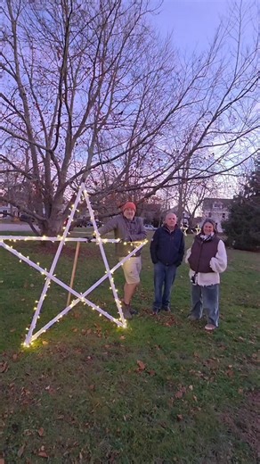 Stonington Village Improvement Association - SVIA and Greater Mystic Chamber of Commerce have been working with Artist, Christopher Owens, for over 2 years now to bring you the newest installment of Christopher’s beautiful community displays. The Stonington Borough, CT 🌟 Star Field is located on the green at Wadawanuck Square ( Library green) and will be displayed thru the Holiday season. Christopher summaries his inspiration perfectly: "Stars bind us together. They bring us light in the darkne