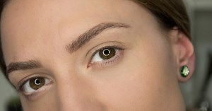 Solo necesitarás un lápiz o gel de cejas y un poco de jabón para definir tu mirada y mantenerla perfecta todo el día.