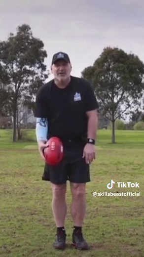 Jason Dunstall using Skills Beast showing the perfect kicking technique. Visit - skillsbeast.com for more! #afl #aflwomens #aflw #aussierules #football #footy #7afl #afl7 #sport #auskick #skillsbeast #jasondunstall #schoolfooty #stkildafootballclub #hawthornfootballclub #australia #foxfooty #sportperformance #sportsperformance #performancecoach #reels #nab #kicking #skills #foryourpage #foryoupage #foryou #fyp