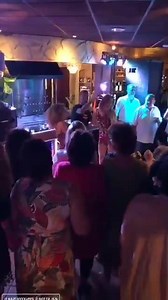 47K views · 193 shares | Vídeo do Mart Hoogkamer em um café em junho...