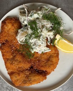 41K views · 273 reactions | Golden, crisp, and ridiculously eatable, this recipe has got it all. dodie showed us how to make her granny’s chicken schnitzel and it was more than we could have hoped for. Rattle it out for dinner tonight and pair it with the gorgeous Spotify playlist that dodie created to go along with it. Search for ‘cooking with dodie’ to listen to that playlist on Spotify. Recipe link: https://www.mob.co.uk/recipes/grannys-schnitzel #Ad #Mob #Spotify | Mob | Facebook