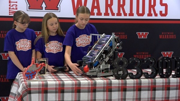 Mon County middle school robotics team heading to World Championship