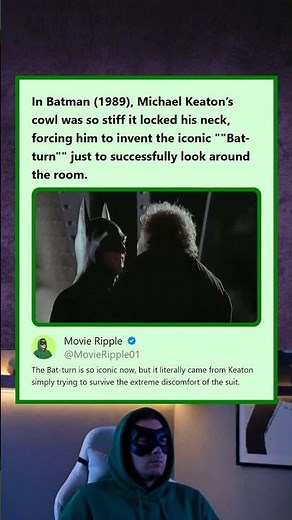 Batman 1989 Michael Keaton Invented the Bat-Turn Due to His Stiff Cowl