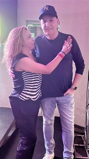 Sobre ontem...Depois de um tempinho off...Encontrar pessoas das quais tenho grande carinho, o sorriso que nos acolhem, o abraço que nos envolvem, a disponibilidade e o carinho, não tem preço ! Obrigada @clubhouseoficial0 @Taty @Plinio @Dj Vadao