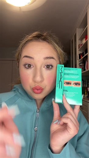 Dry Shampoo for Eyelashes: Beauty Hack or Life Saver?