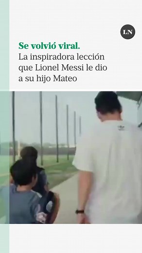 🟢 Esta semana, se estrenó la última parte del documental Messi llega a Estados Unidos (Apple TV ), el cual retrata, con imágenes y testimonios, cómo es la nueva vida del campeón del mundo no solo en lo profesional, sino también en lo personal. 👉 En una escena destacada, la familia Messi llegó al Florida Blue Training Center para que los niños, que también juegan en el club, arrancaran con sus entrenamientos. 🗣️ En un momento, Antonela le preguntó a su segundo hijo: “¿Qué vas a hacer Matu? ¿Va