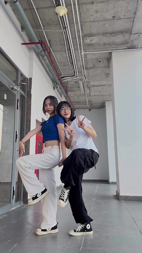 tập vội Puppet Show cùng cô giáo Nhi kekekeke 🥲 | Lèm