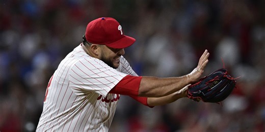 Here's the story behind Estévez's new save celebration