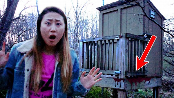 I explored a haunted house! 😱